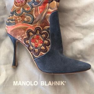Manolo Blahnik VERY RARE 38.5 81/2 Italy